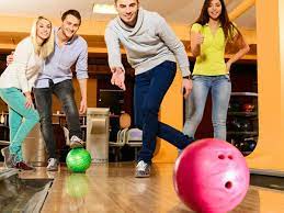 An Ultimate Guide to Playing Bowling - TheSportsHint